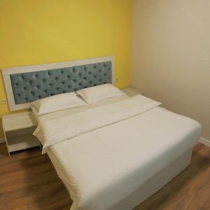 Economy King Room
